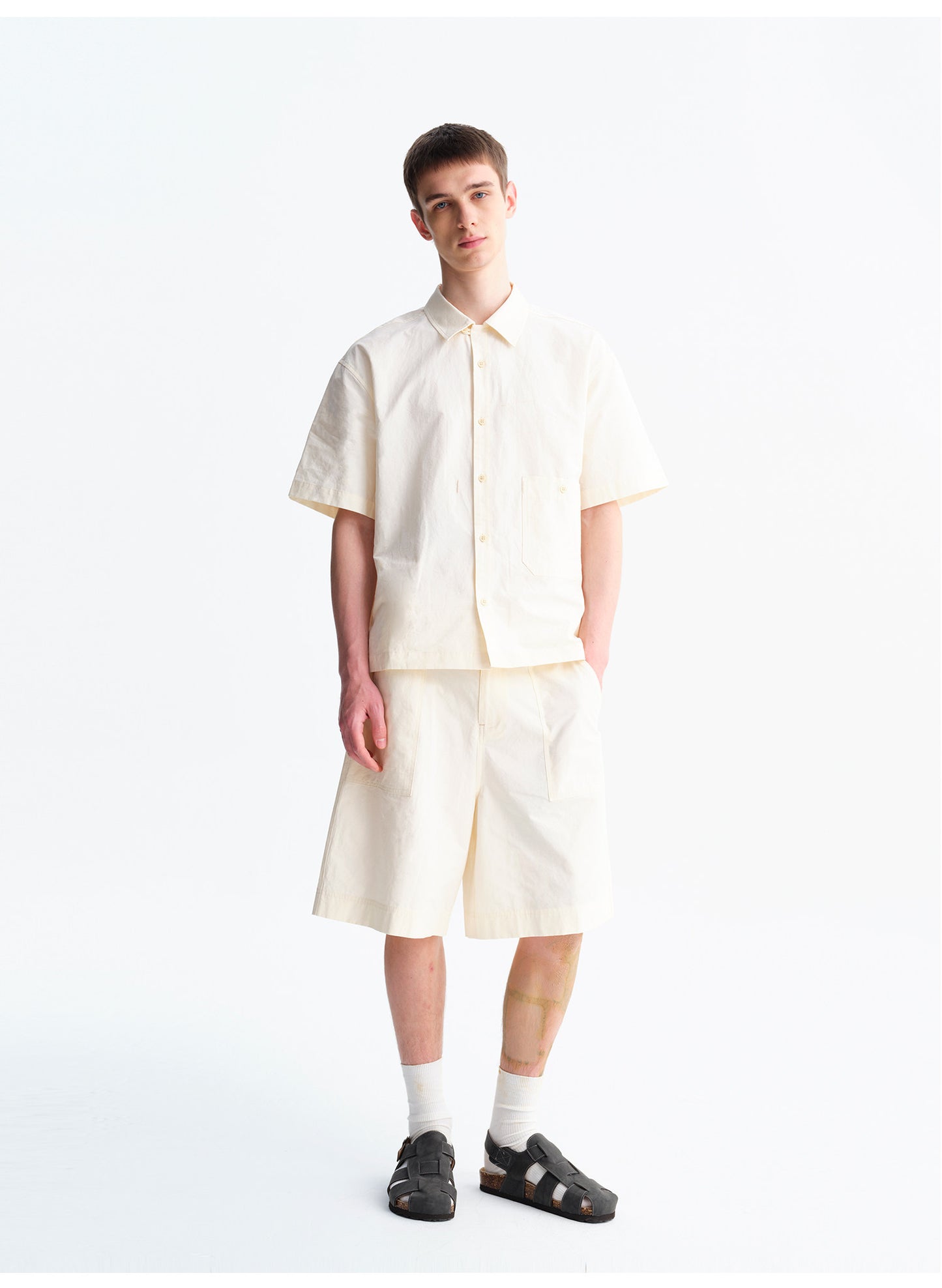 Linen Loose-Fit Shorts