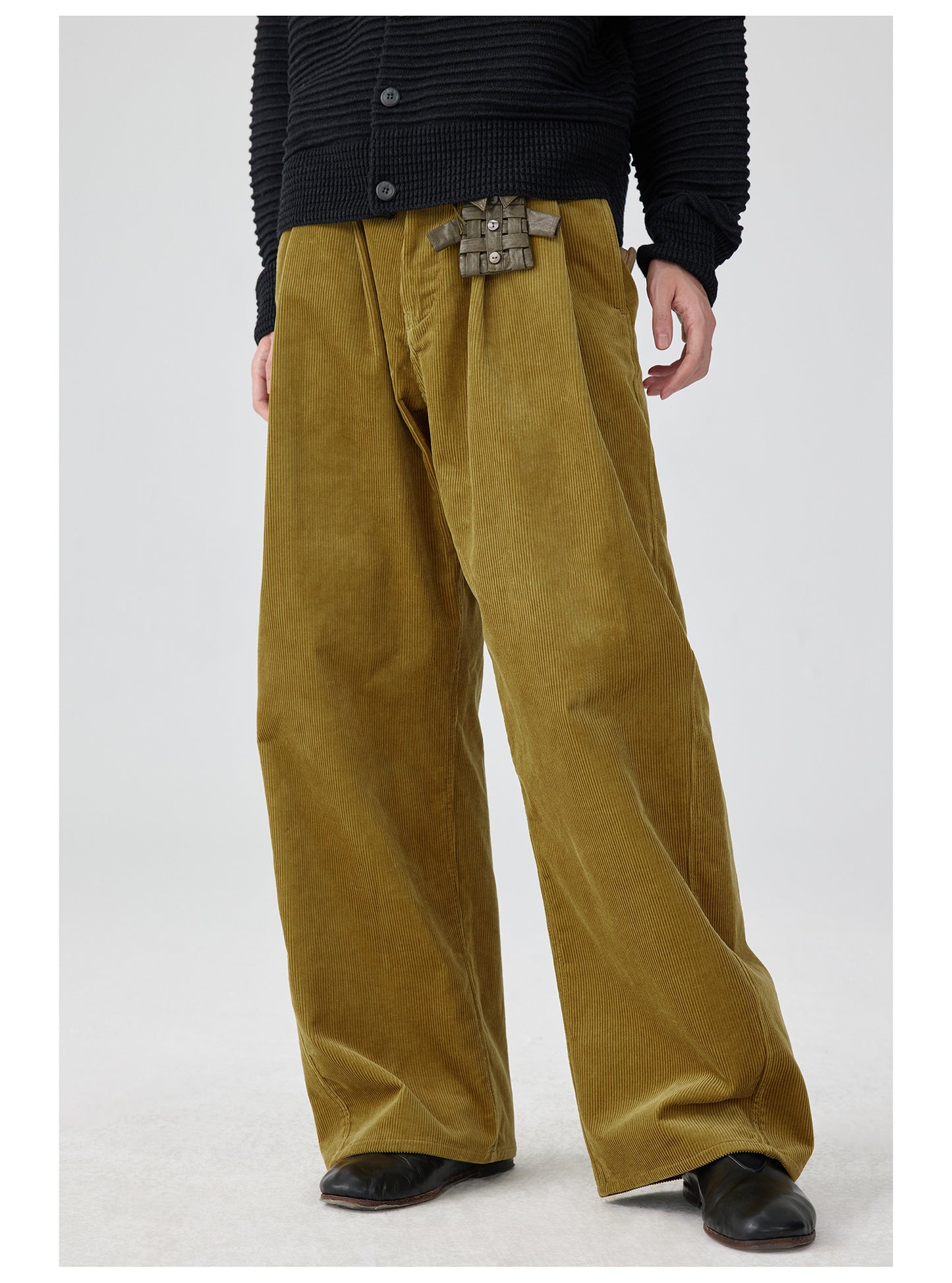 Straight pleated corduroy casual pants