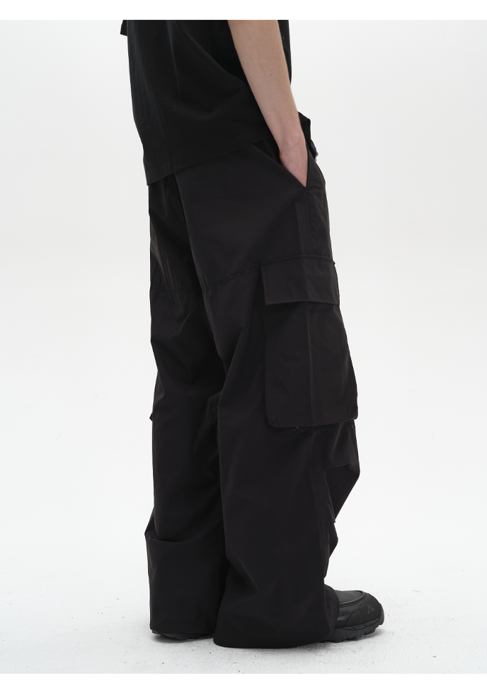 Casual pants with pockets