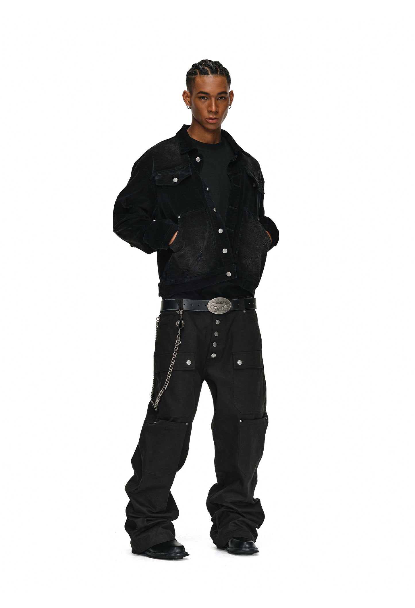 Casual pants with multiple pockets