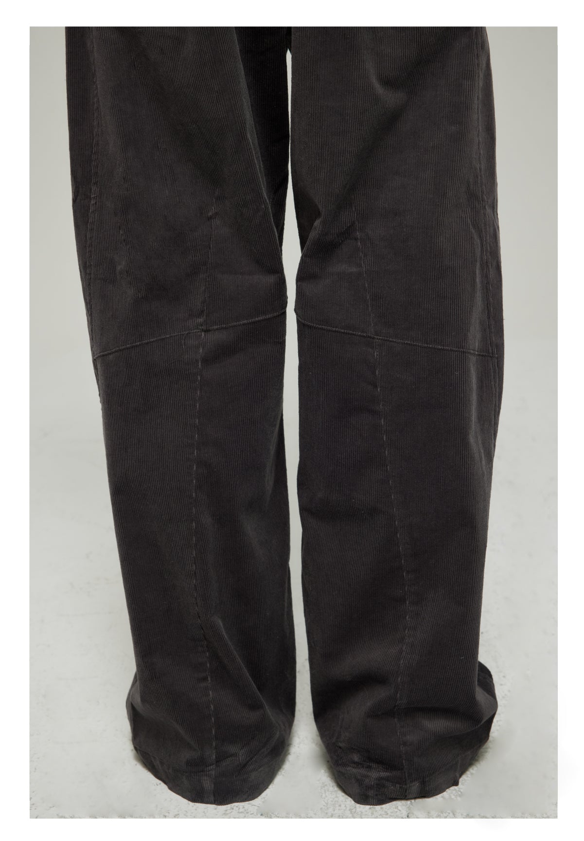 Multi-pleated corduroy casual pants