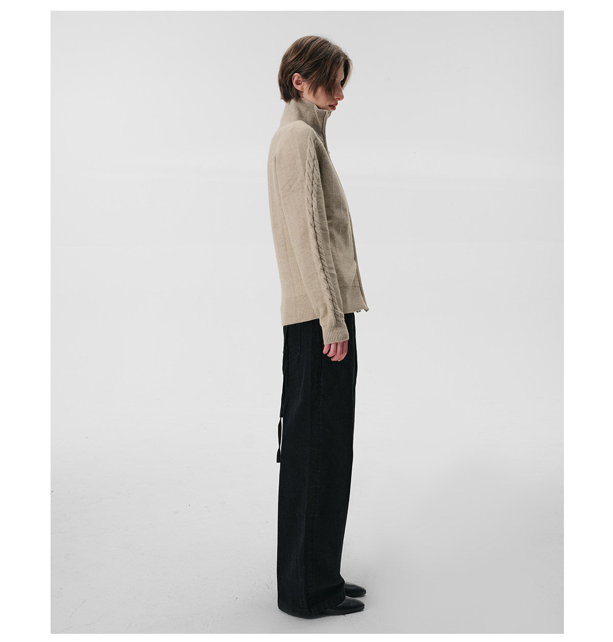 Slim-Fit Cardigan with Twisted Shoulder Seams