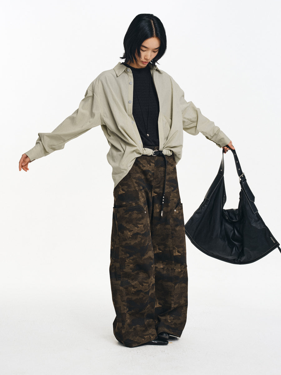 Smooth feel pleated shirt