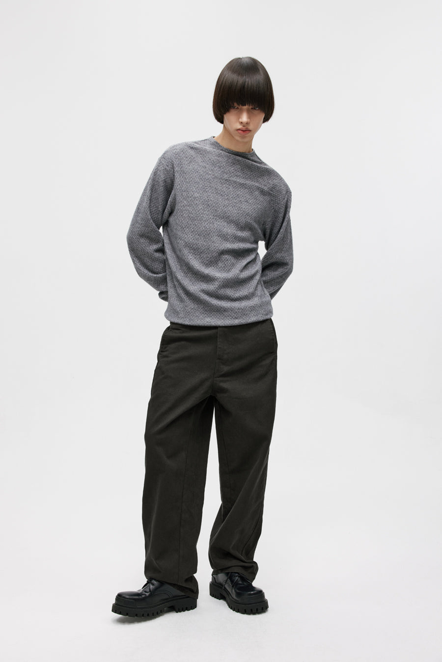 Twill scimitar-cut casual pants