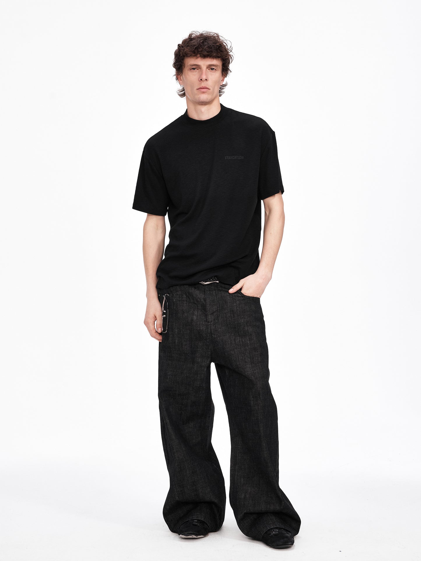 Loose-Fitting Unisex T-Shirt with Back Print
