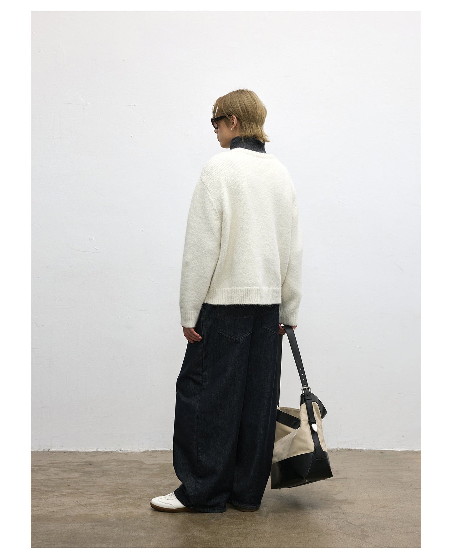 Loose-Fit Crew Neck Cardigan