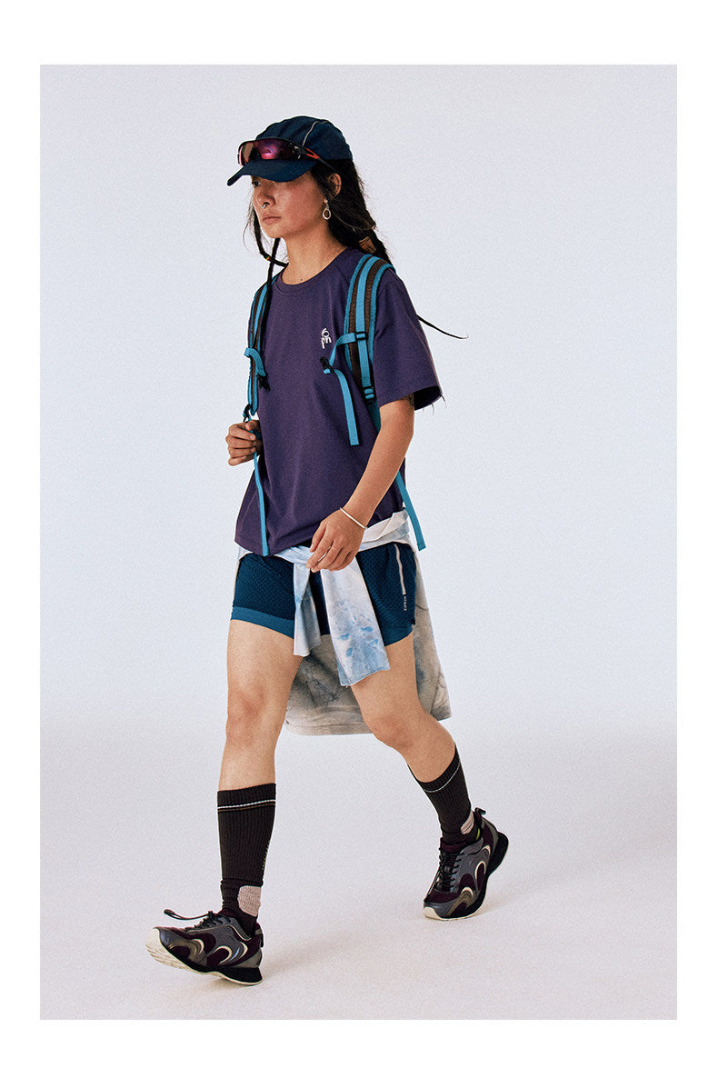 Moisture-wicking, quick-drying T-shirt