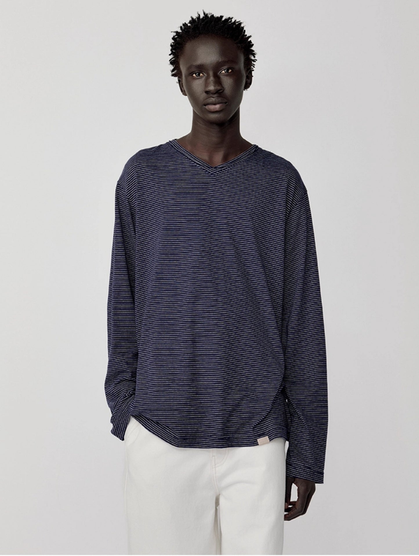 Retro Carl V-넥 T-셔츠