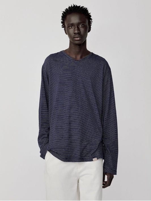 Retro Carl V-넥 T-셔츠