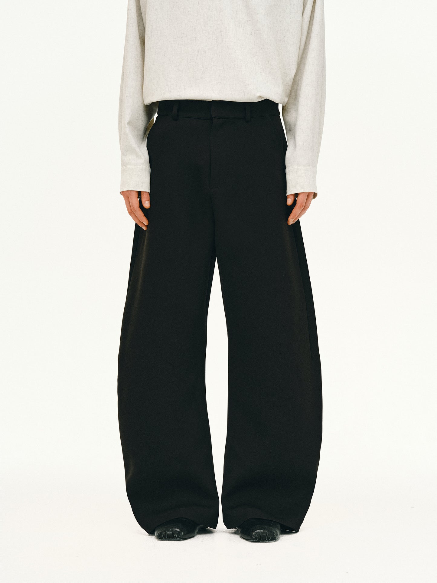 Wrinkle-resistant casual pants