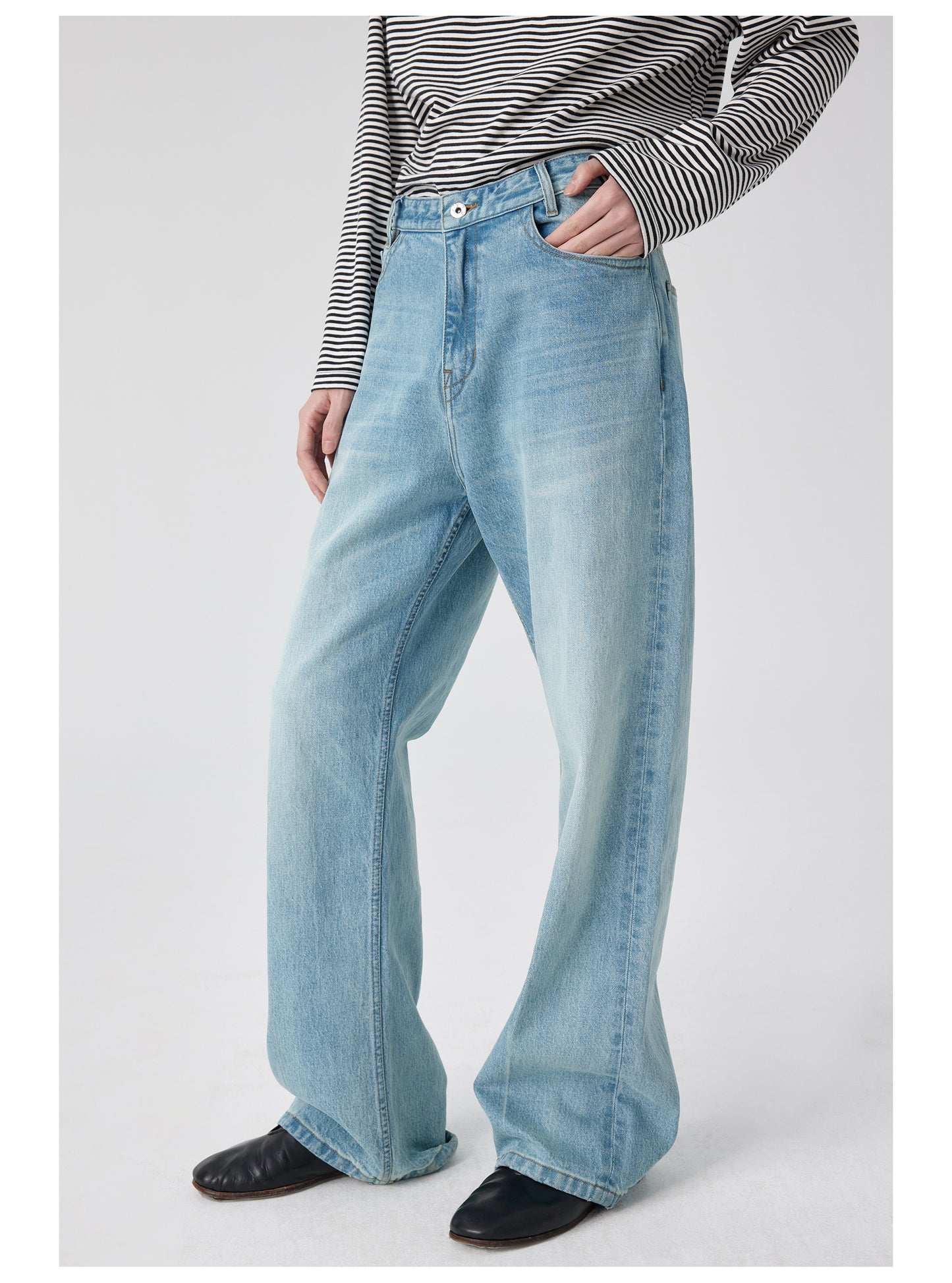 Regular fit center seam jeans