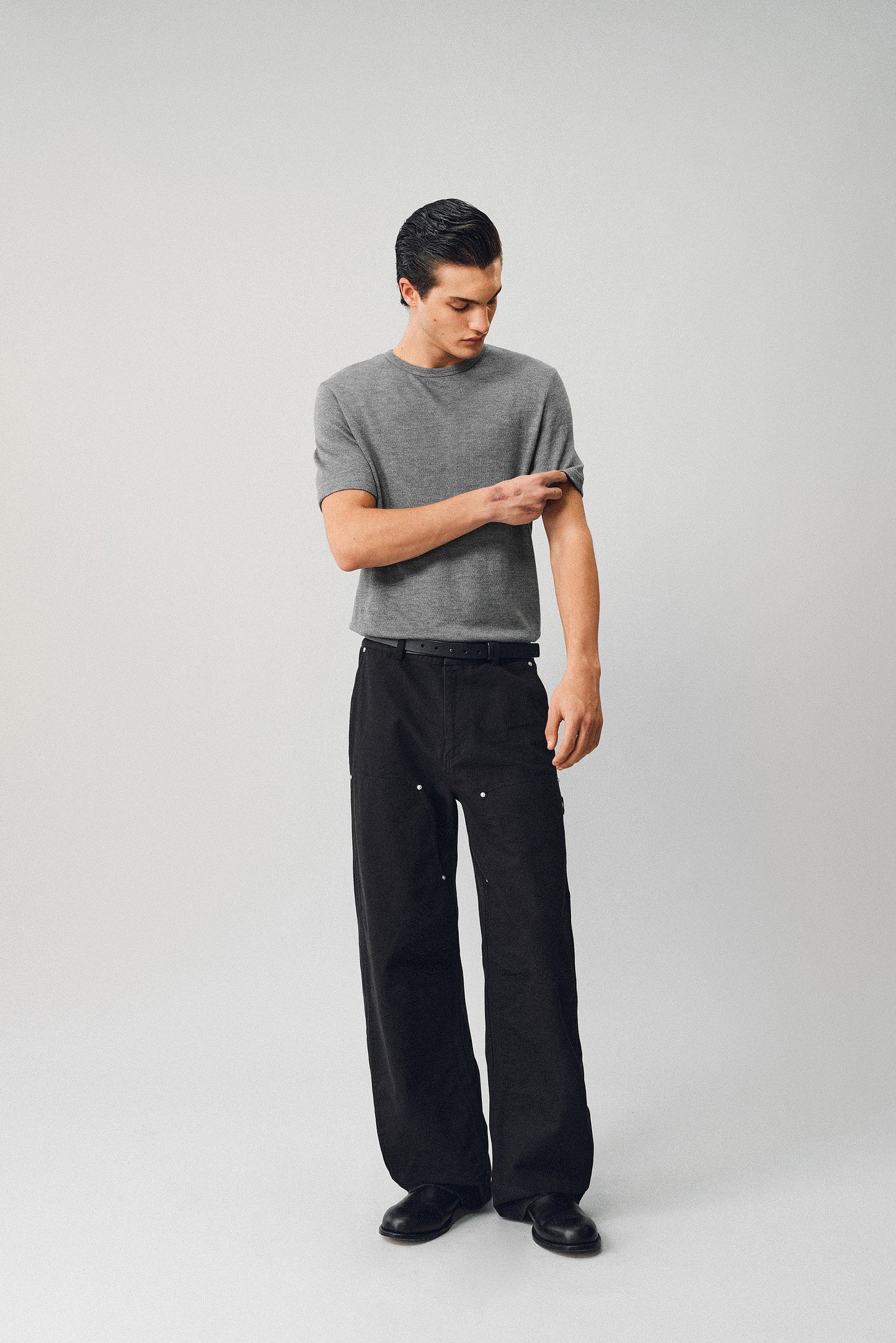 Round-neck T-shirt with a fur-like texture