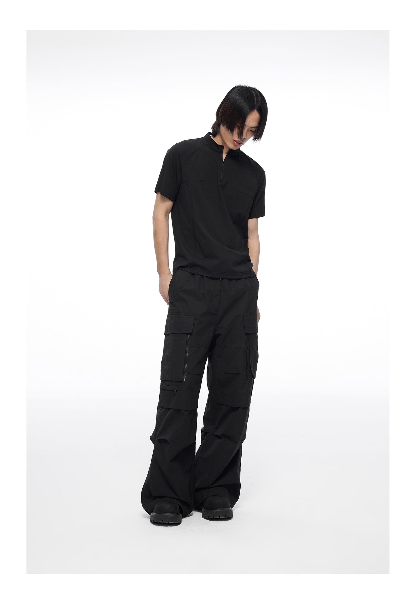 Multi-pocket pleated design paratrooper pants