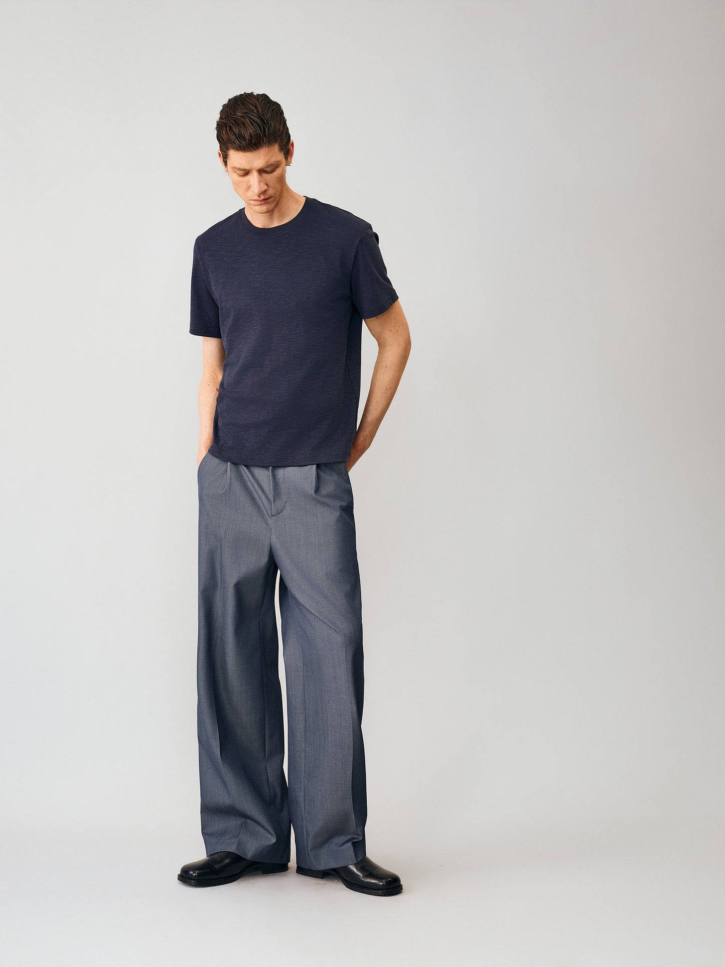 Shiny Single-Pleat Casual Pants