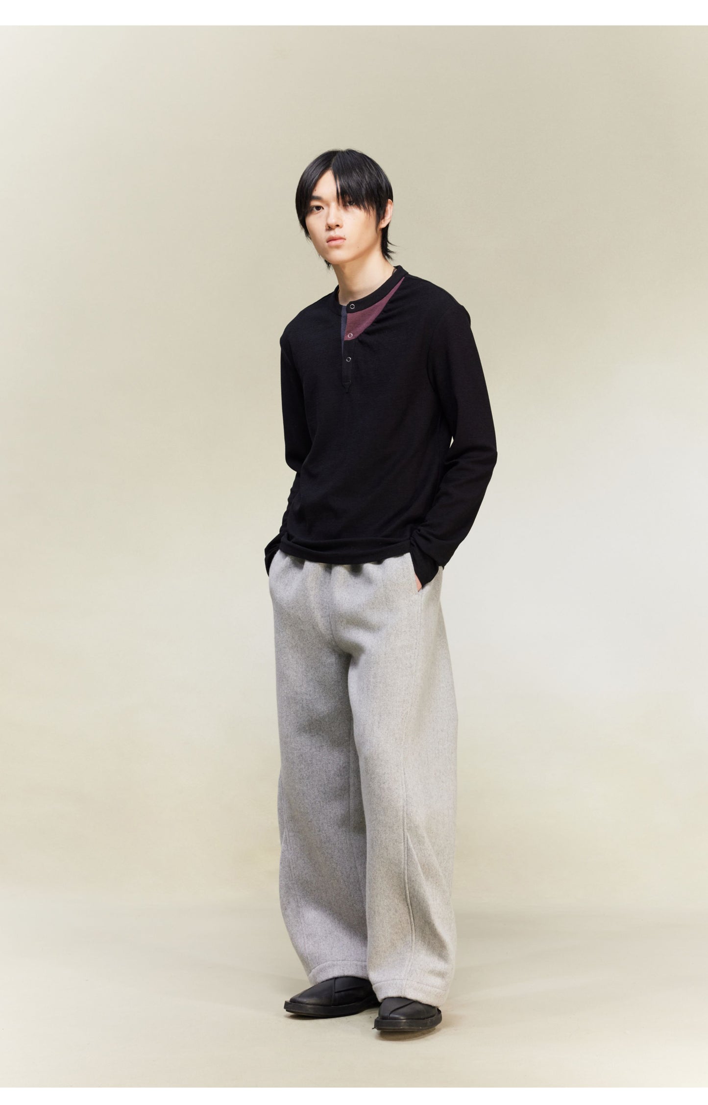 Pleated structure wool pants