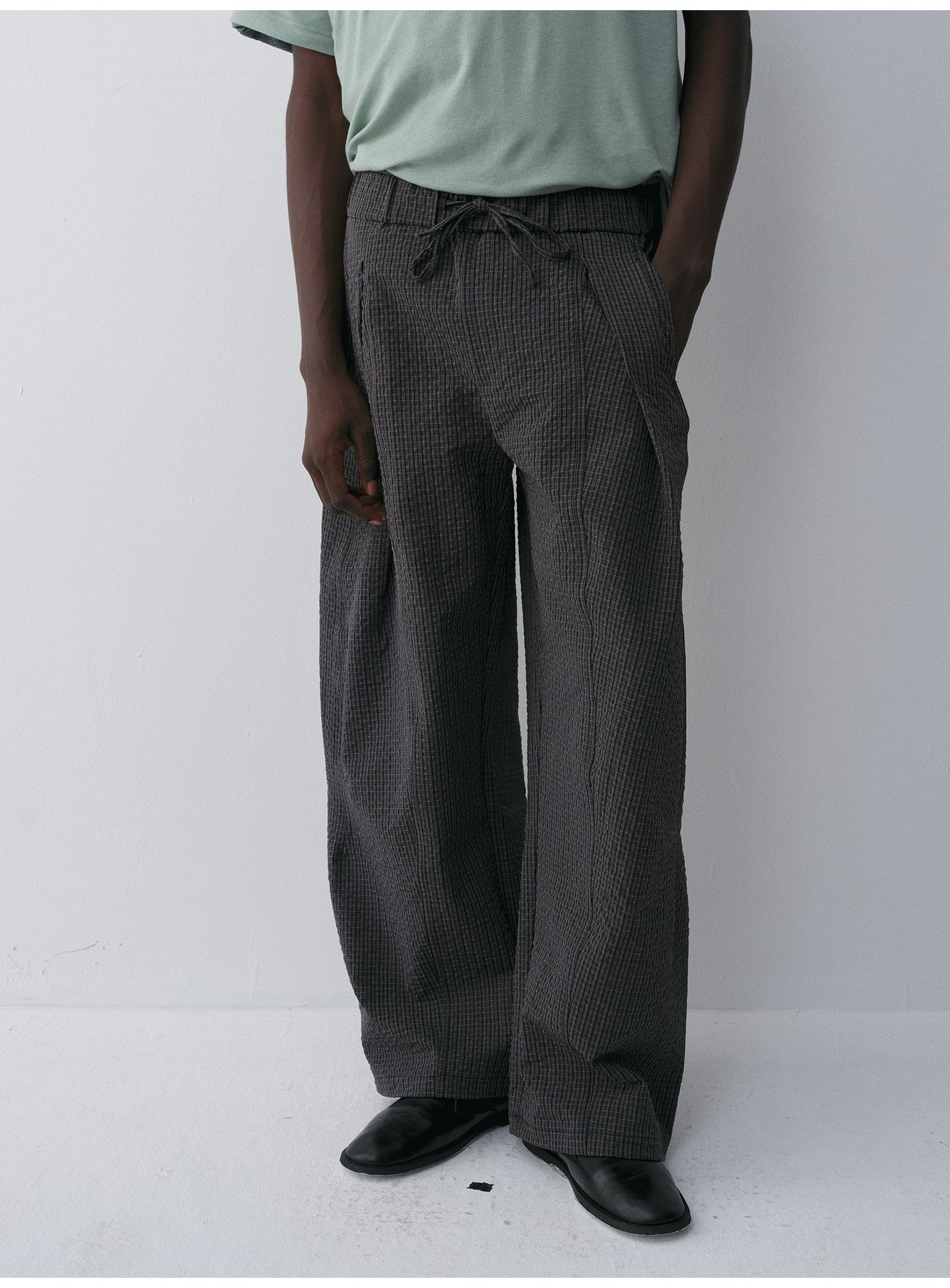 Curved Silhouette Casual Pants with Elastic Waistband