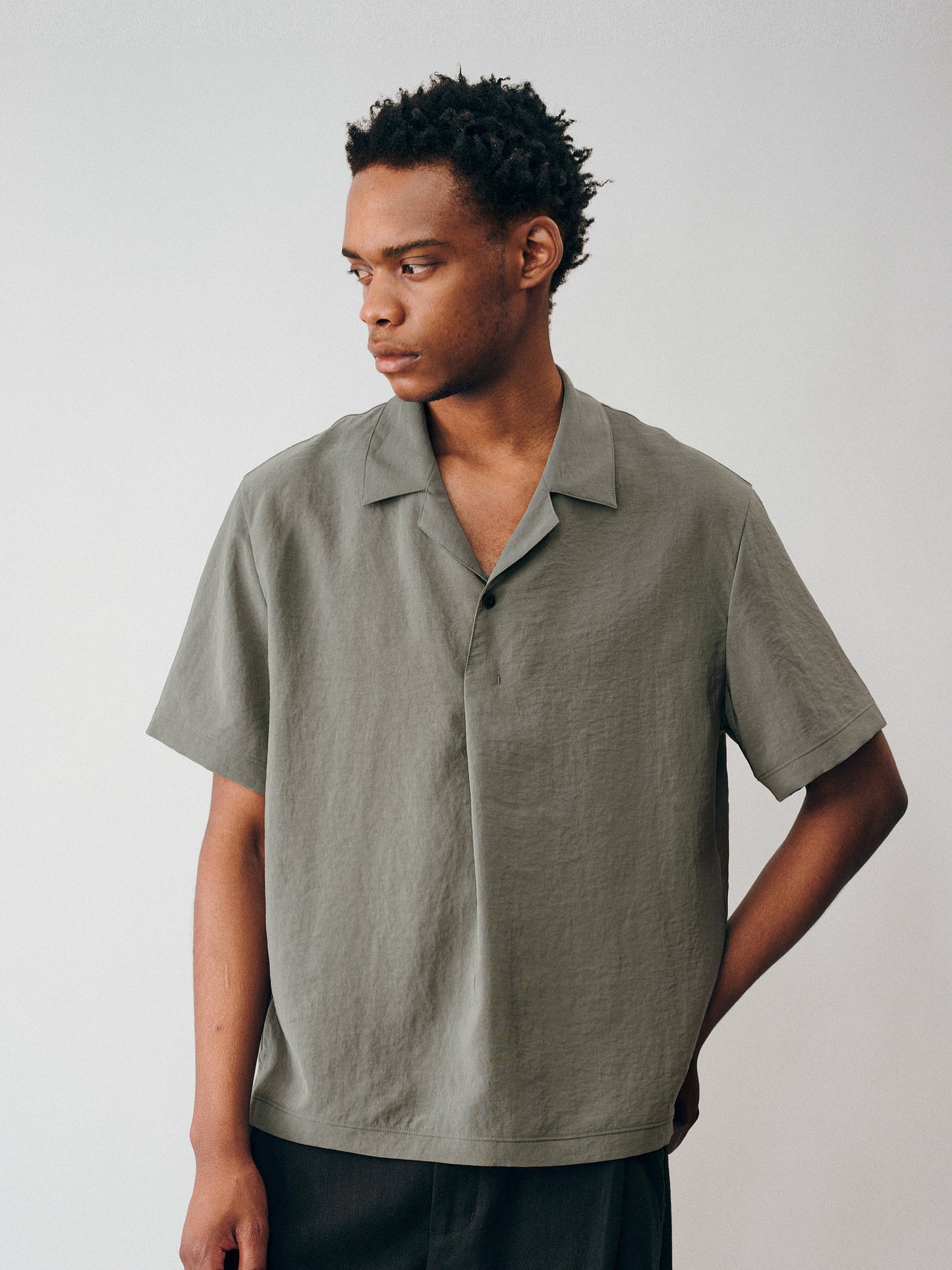 Cuban-collar shirt
