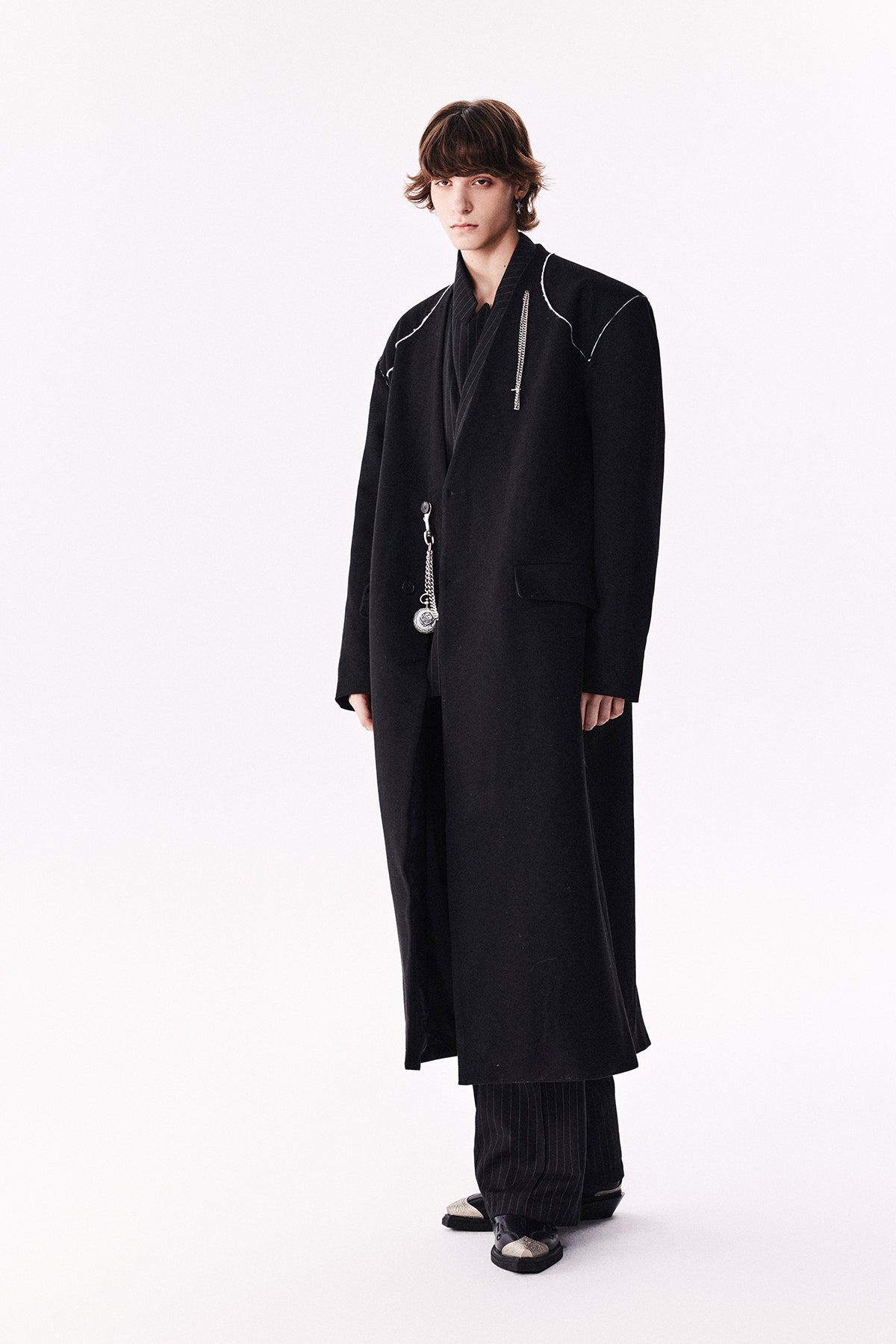 Shoulder pad long coat