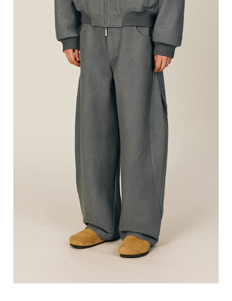 Loose-fitting wool pants