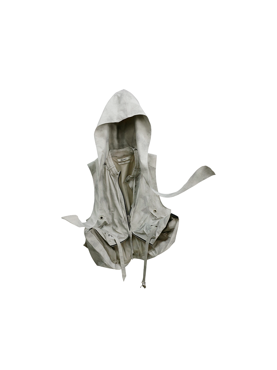 Removable drop-shoulder vest