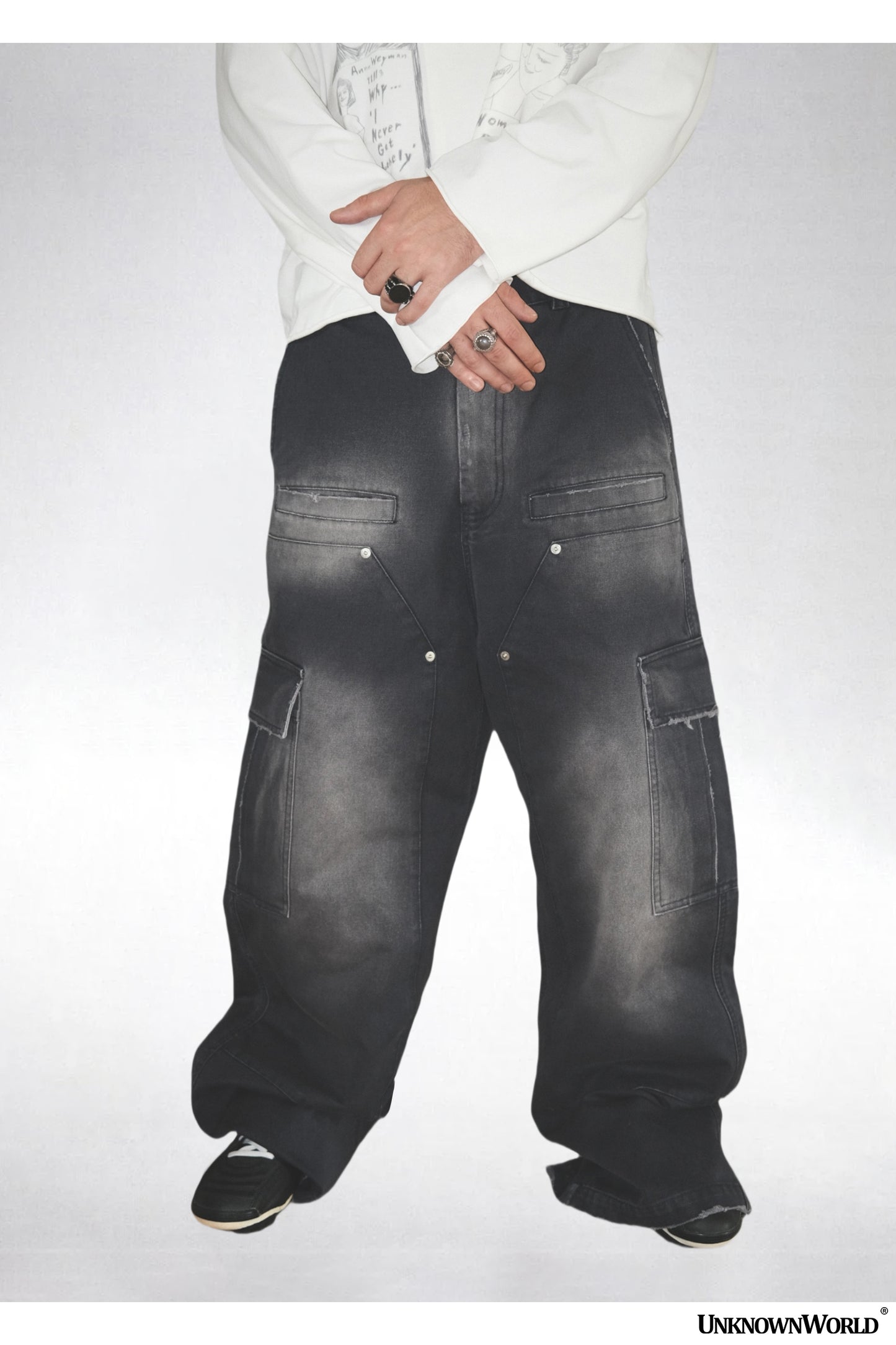 Heavyweight washed cargo pants