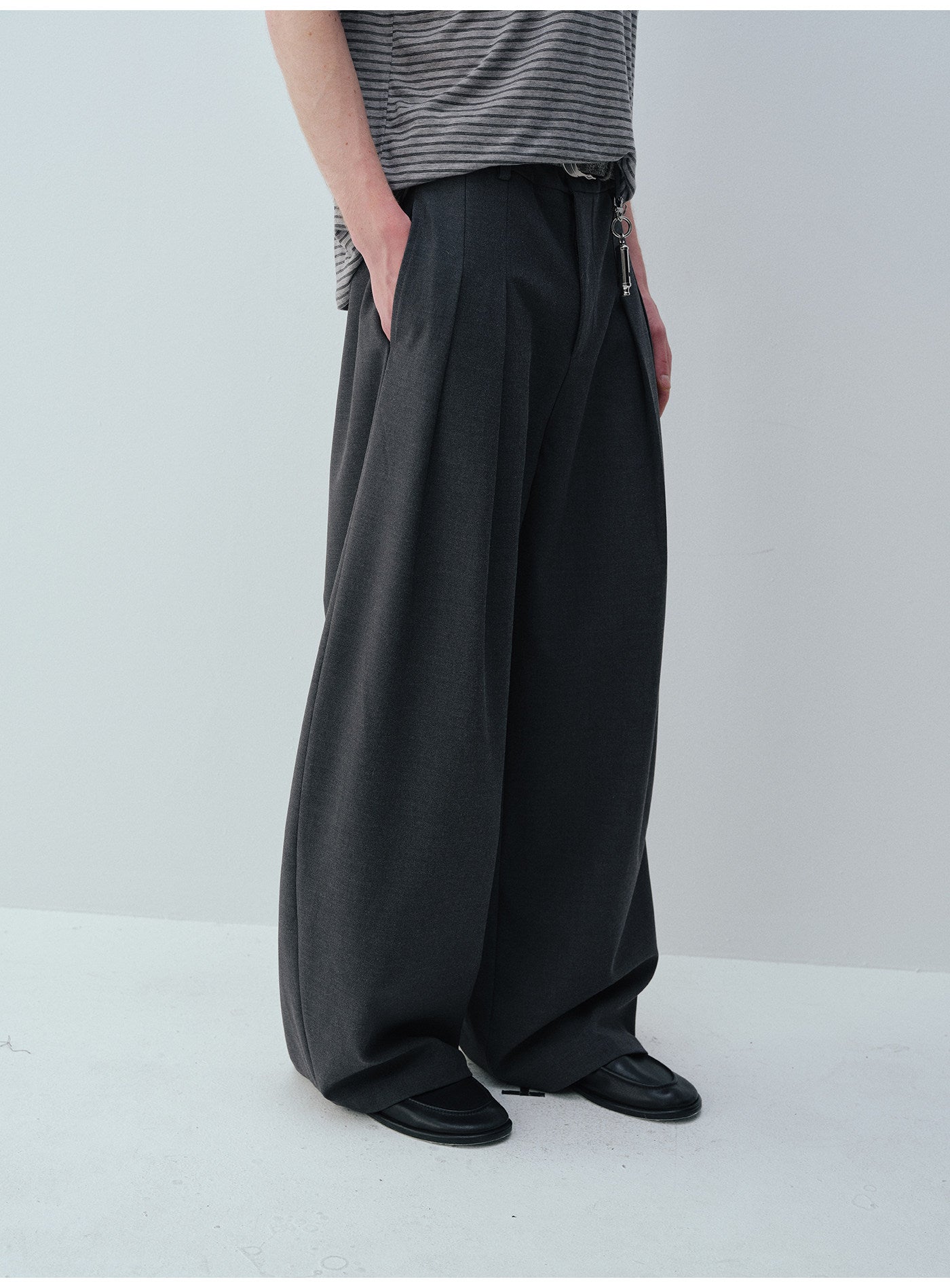 더블 플리츠 울 블렌드 캐주얼 팬츠