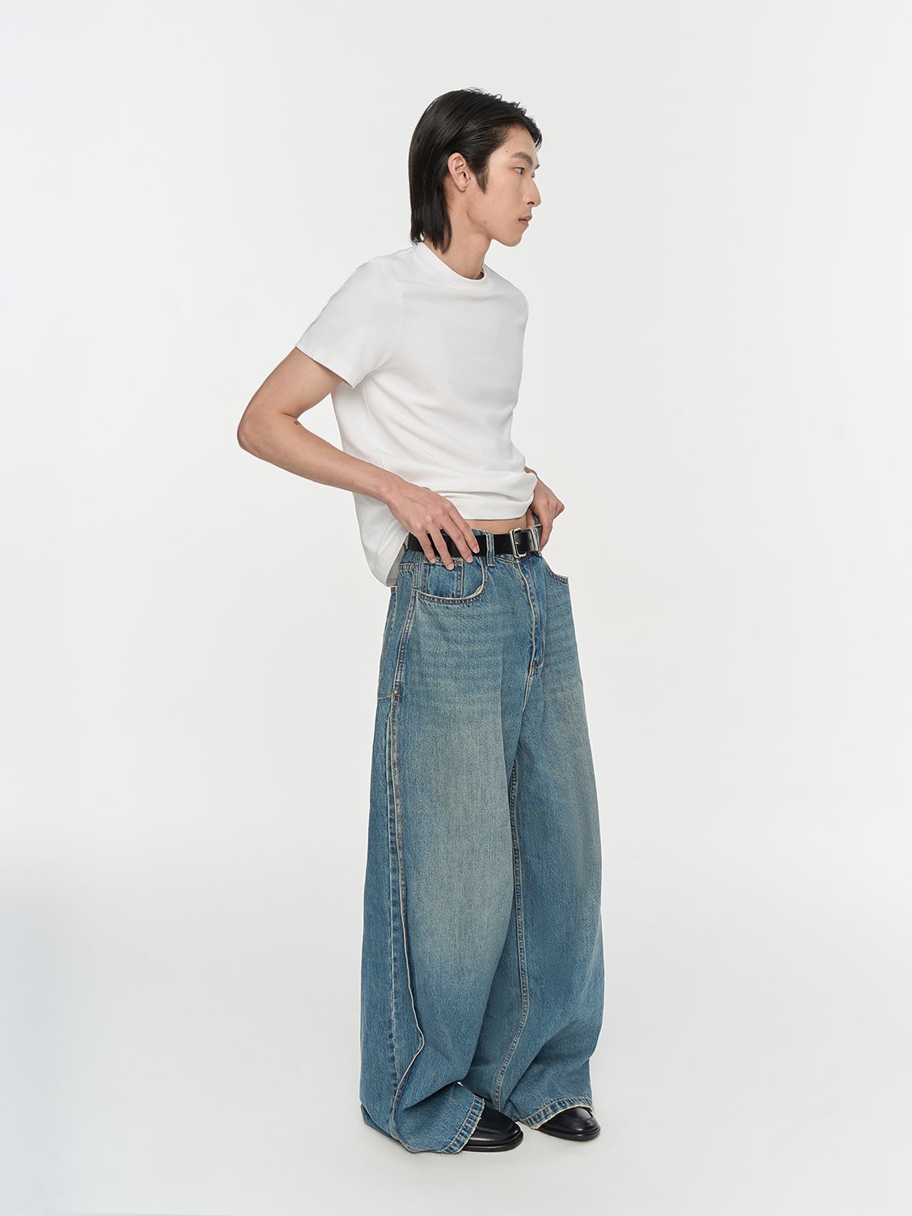 Natural wash wide jeans