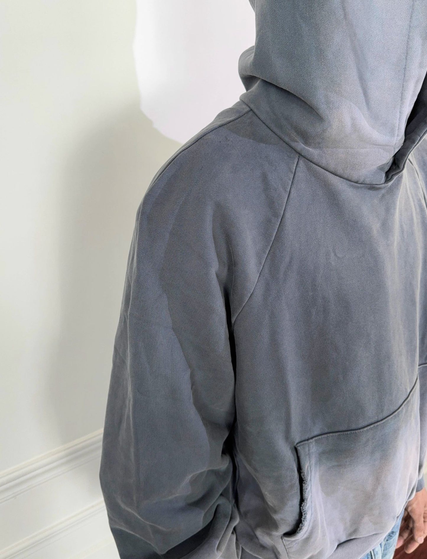 Washable Damaged Hooded Sweatshirt