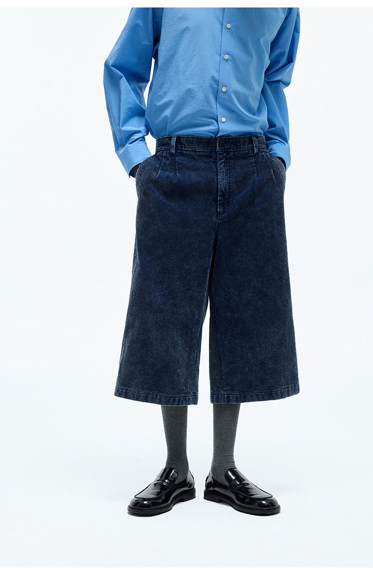 Corduroy Textured Cropped shorts