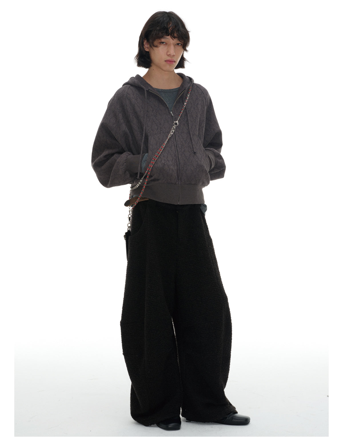 Three-dimensional cut scimitar pants