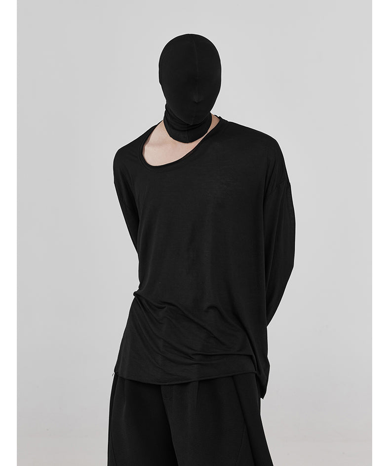 Anomalous sloping collar T-shirt