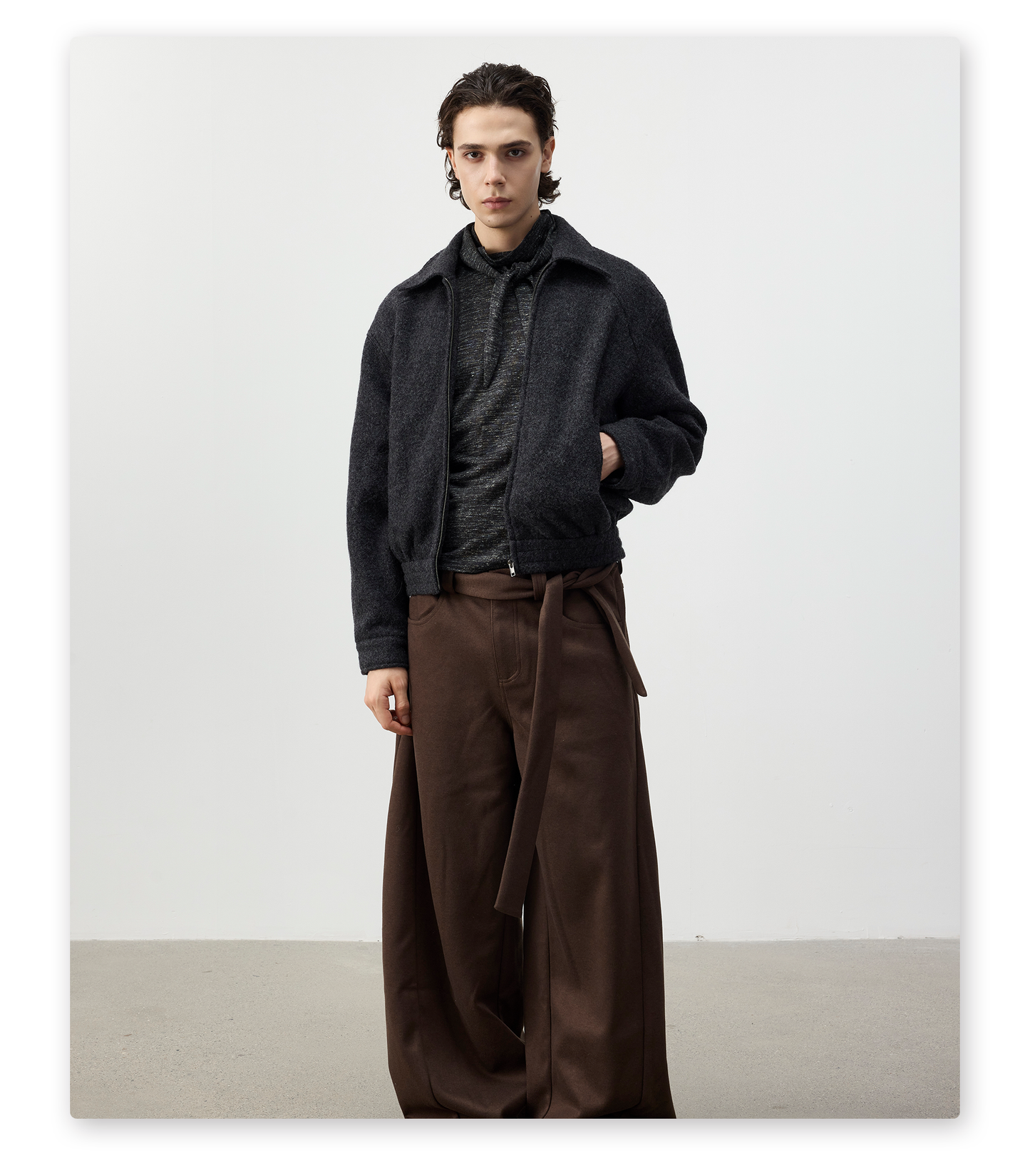 Short-length wide jacket