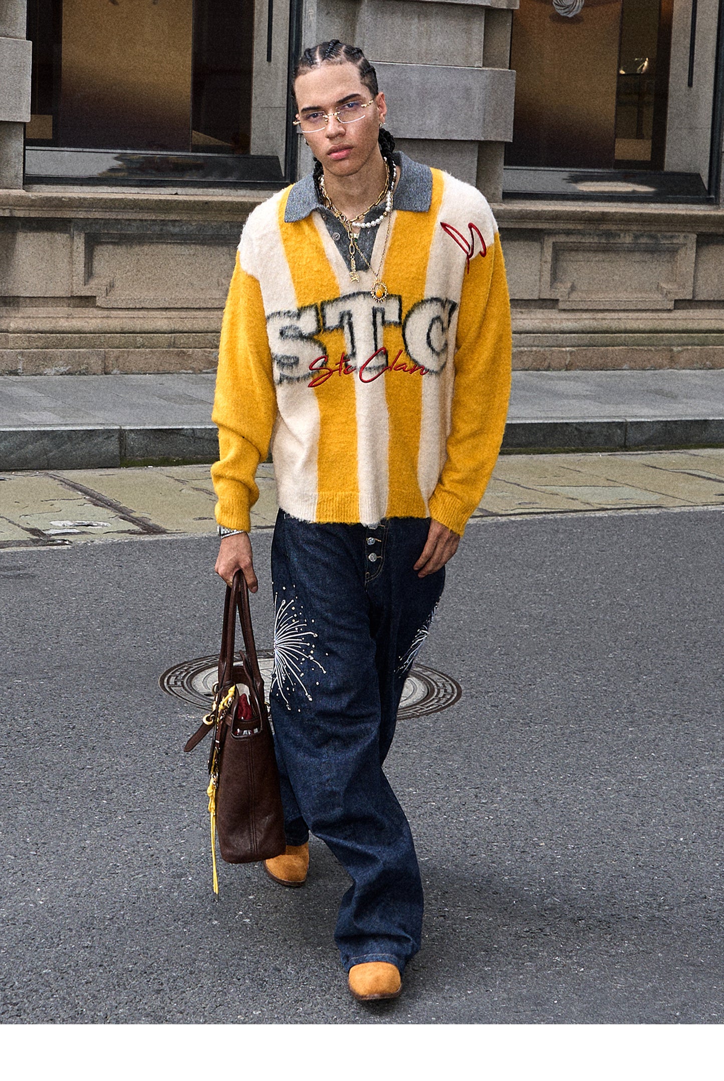 Jacquard embroidery knit