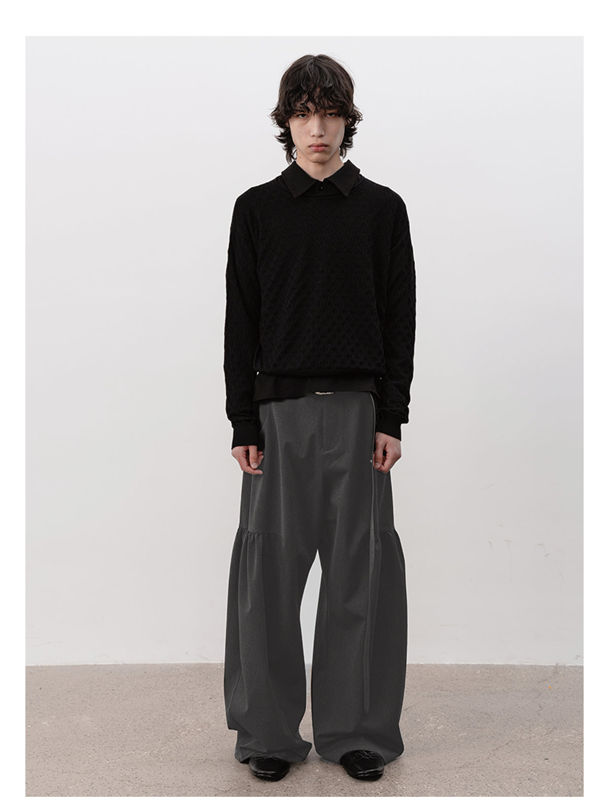 Casual pants with side pleats
