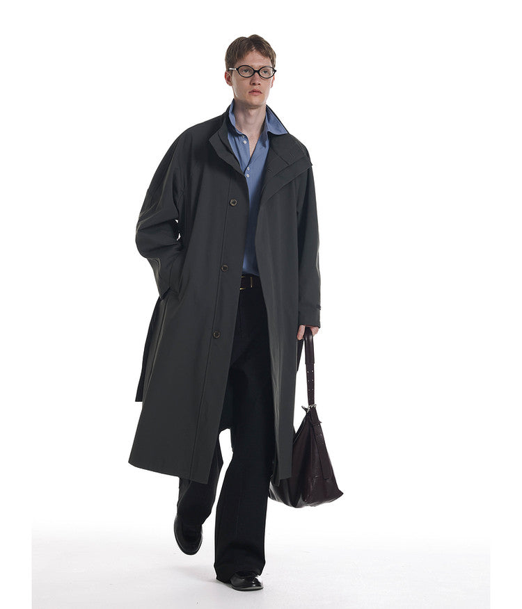 Low-style trench coat