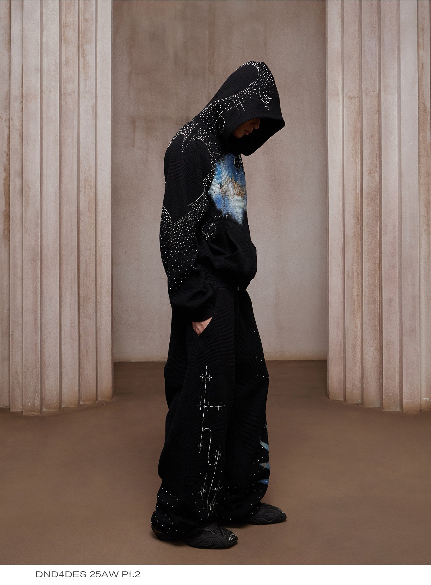Rhinestone Short Wide Zipper Hoodie