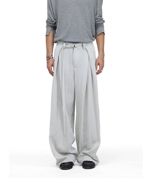 Pleated Casual Pants with a Belt