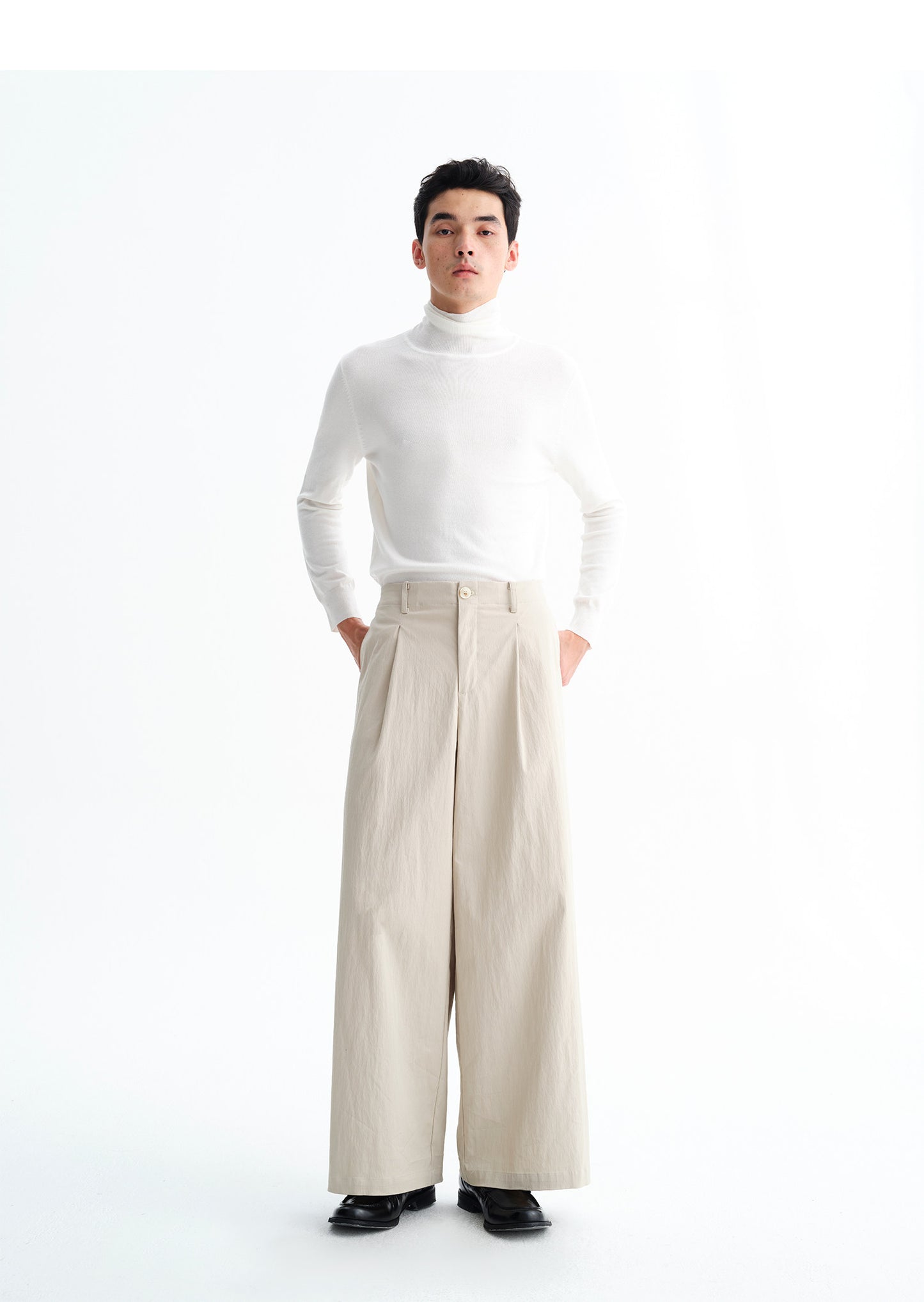 Relaxed wide-leg casual pants