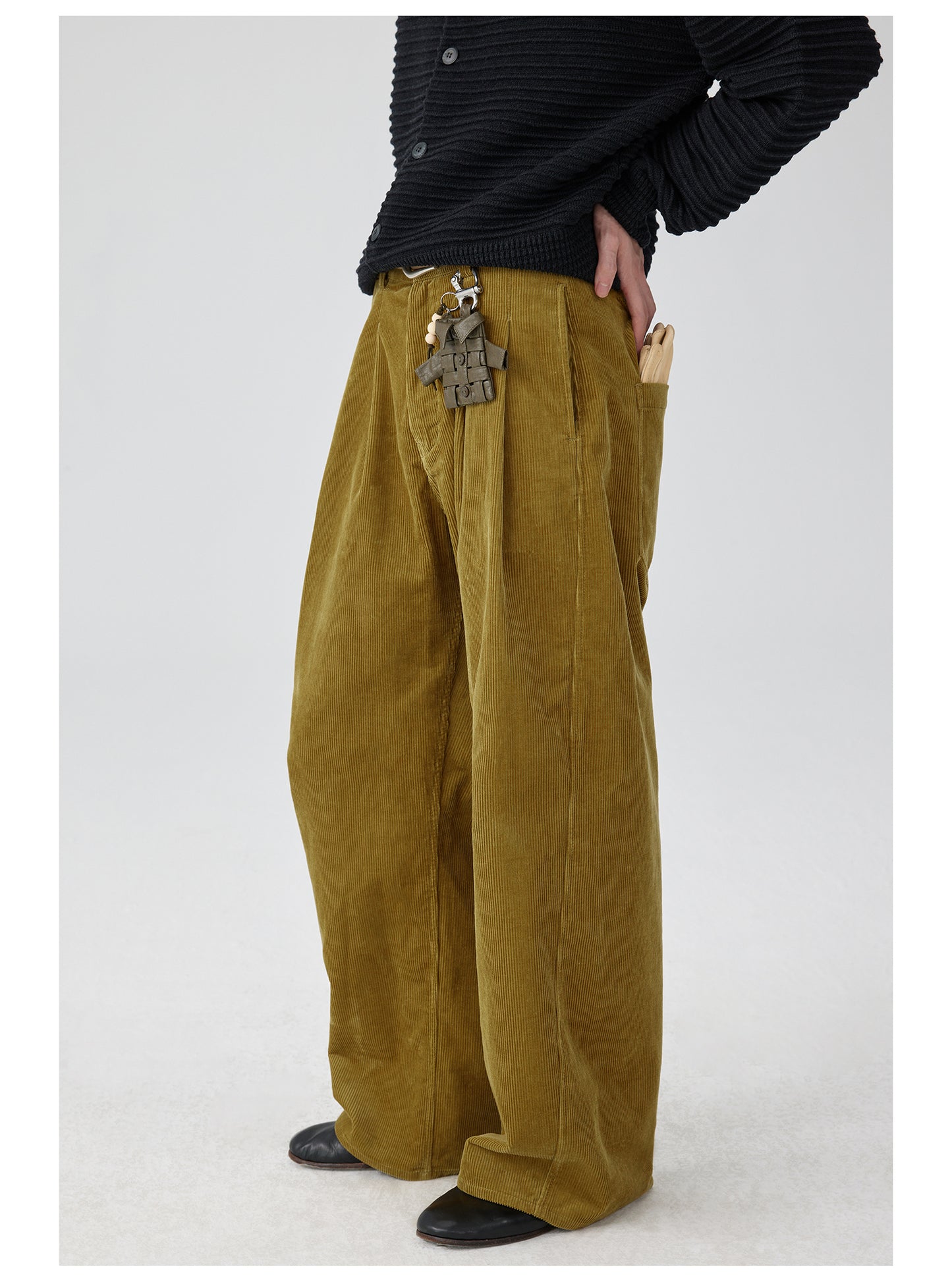 Straight pleated corduroy casual pants