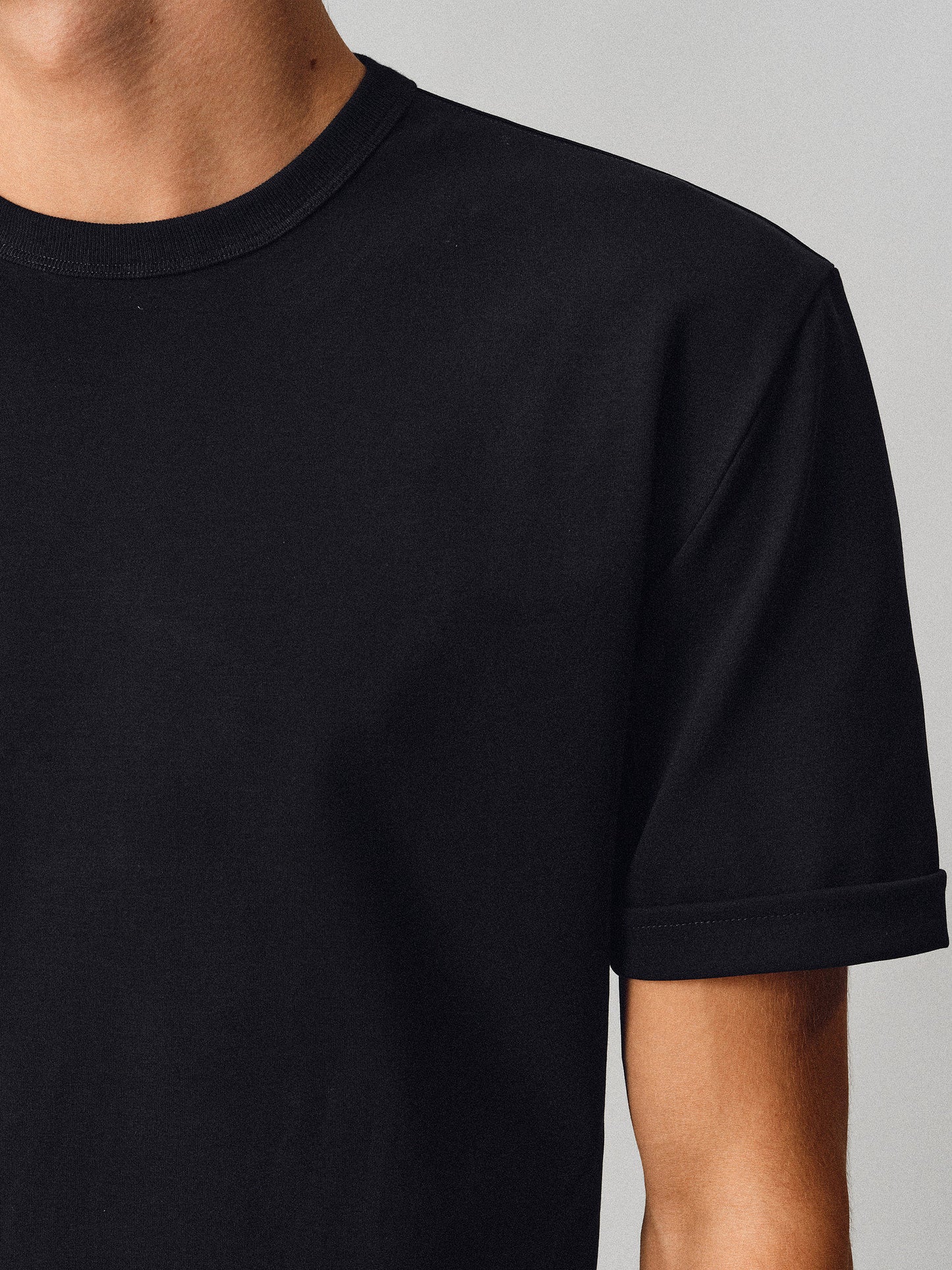 T-shirt with cuffed sleeves