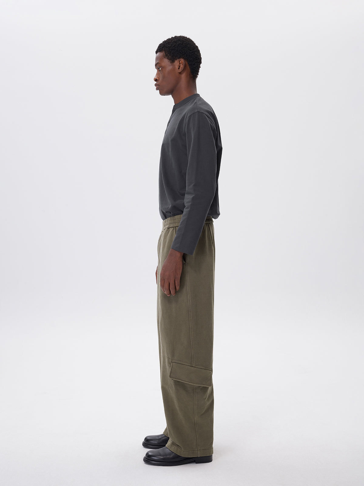 Wash-processed sweatpants