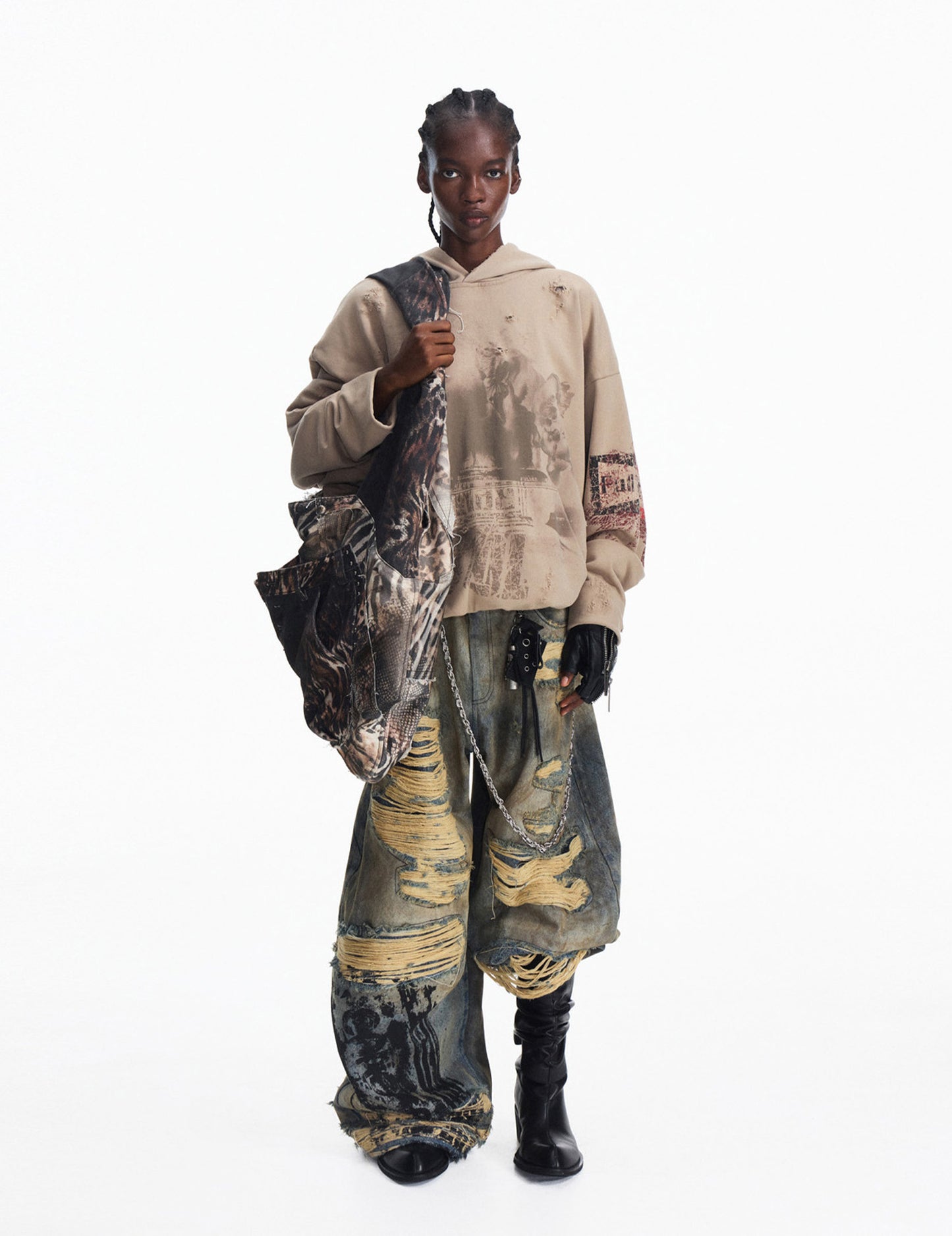 Wild Damage Curved Jeans