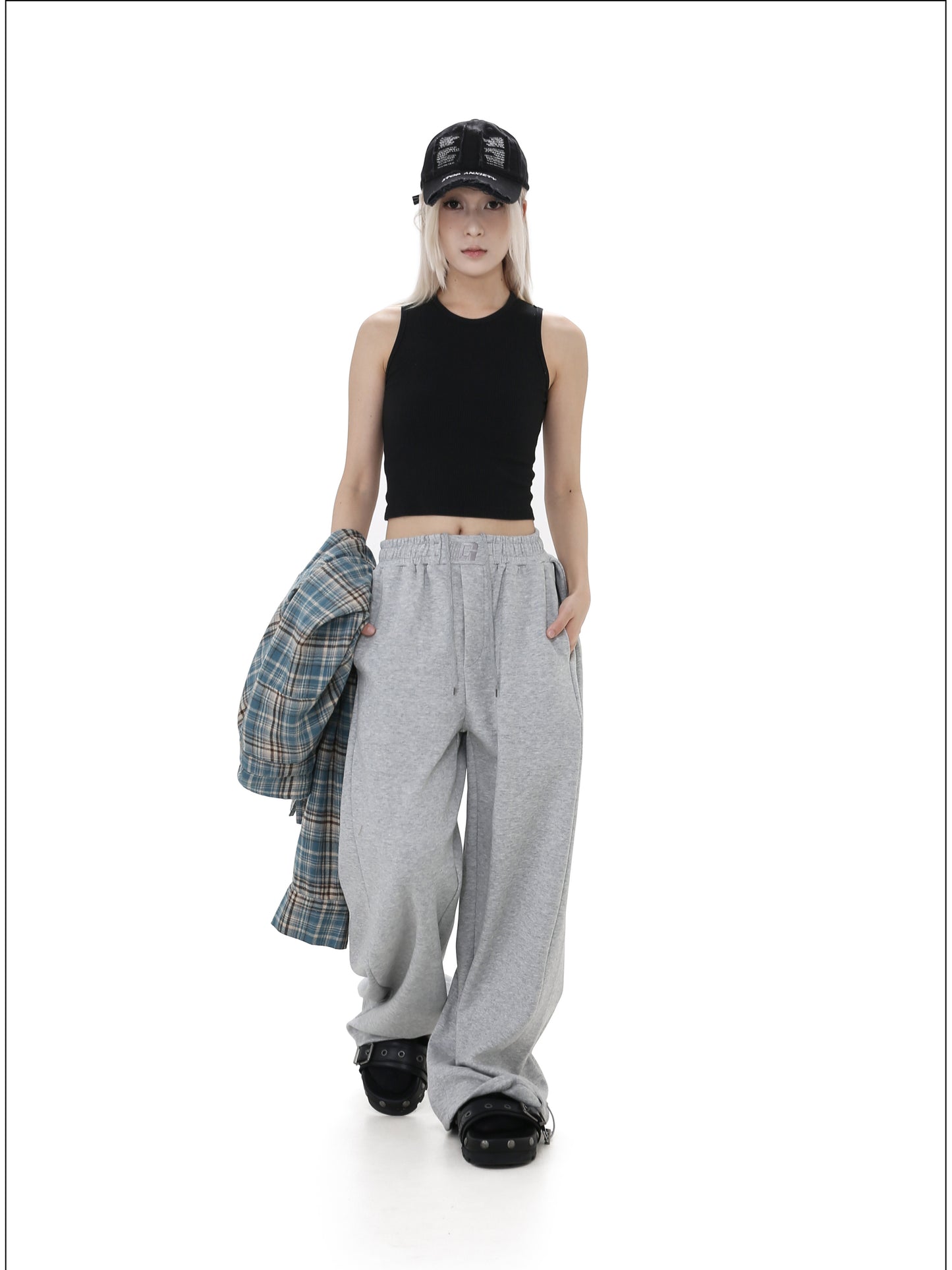 Embroidered Cuff Sweatpants