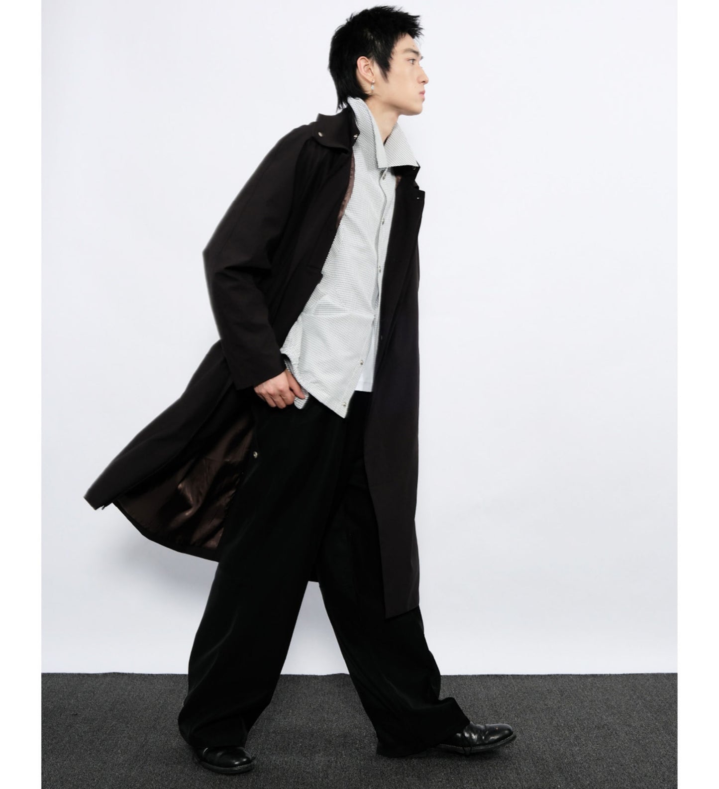 Slightly wrinkled finish Trench coat