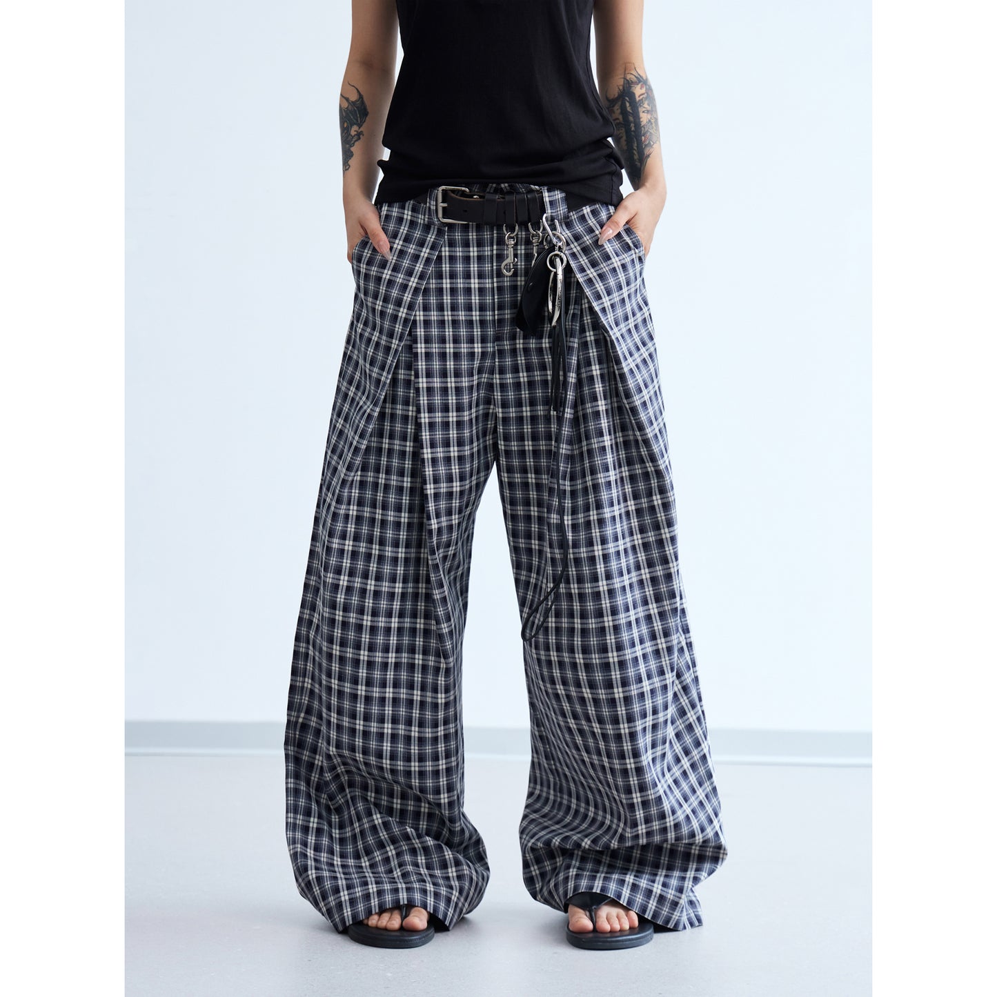Checked wide-leg casual pants