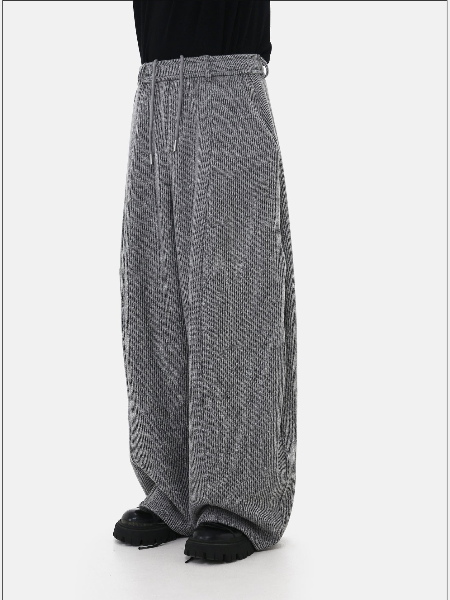 Relaxed Pleated Knit Sweatpants