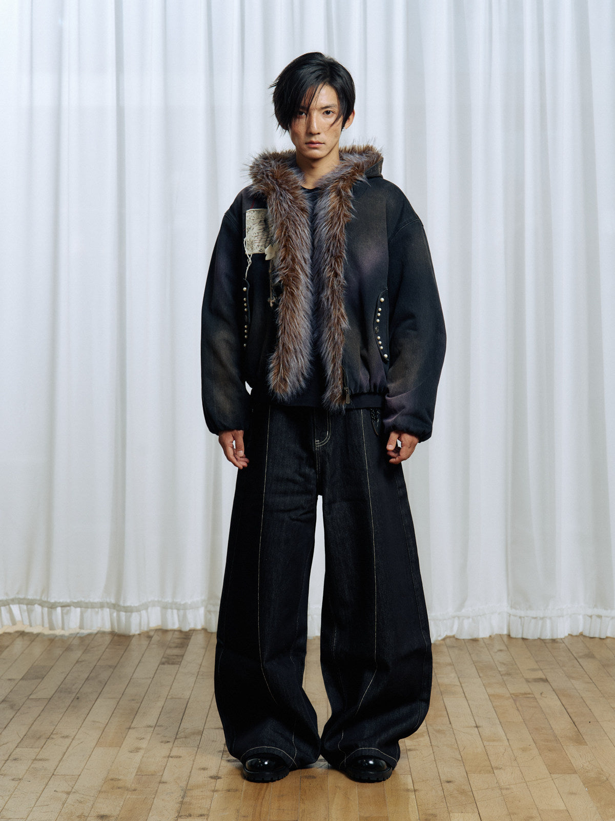 Detachable faux fur lining denim jacket