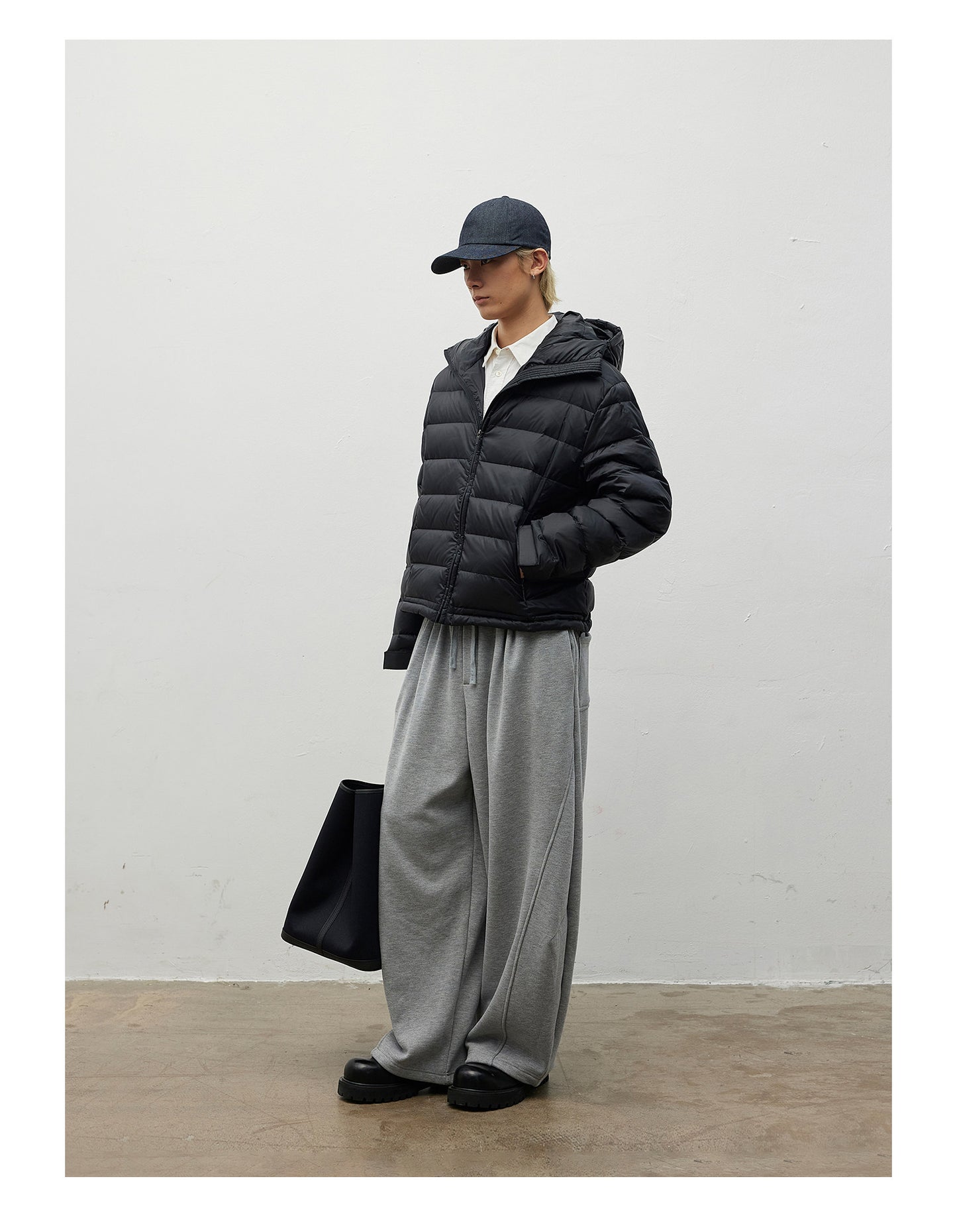 Curved Slit Sweatpants with Brushed Lining