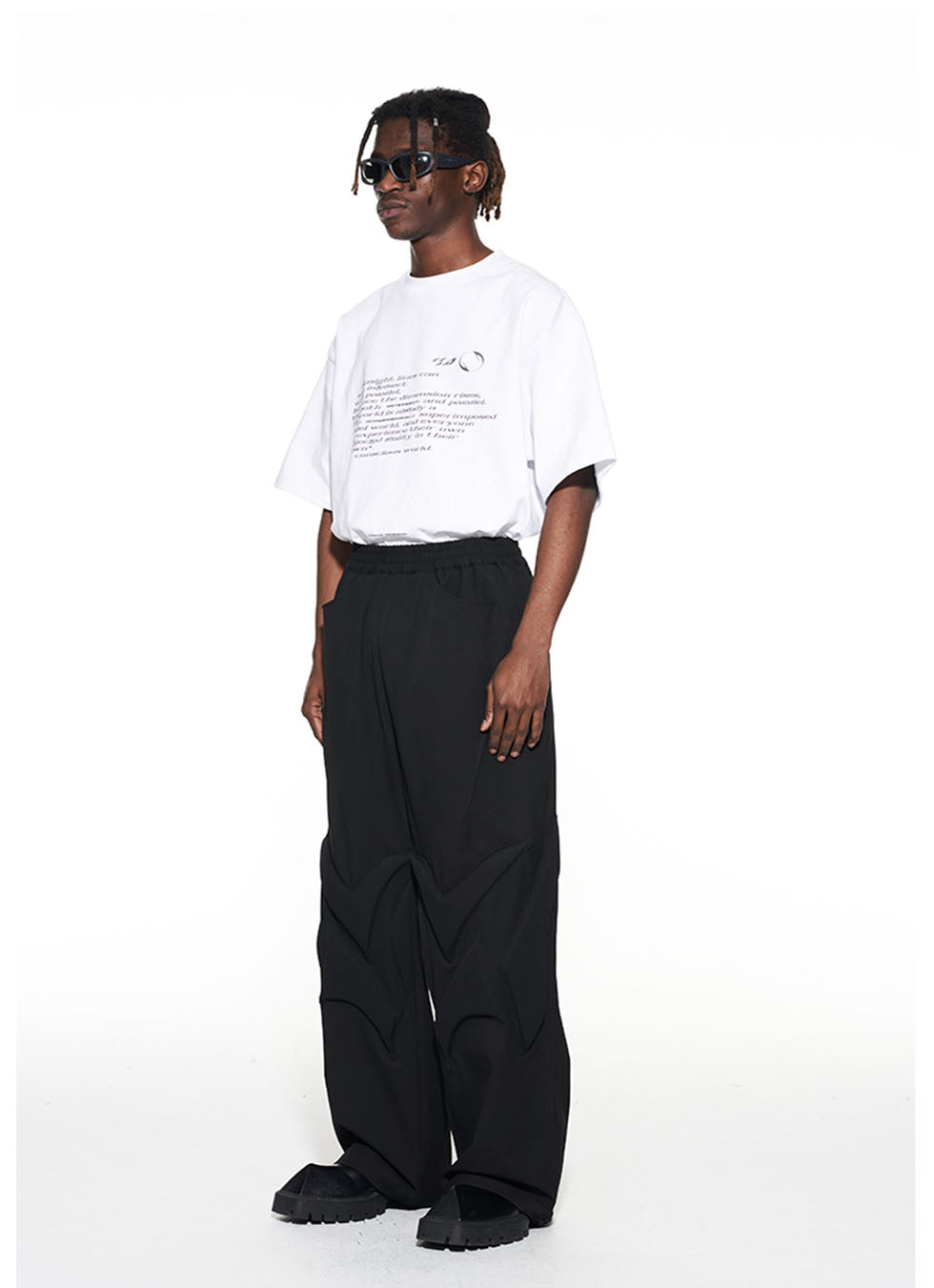 Molded design silhouette pants
