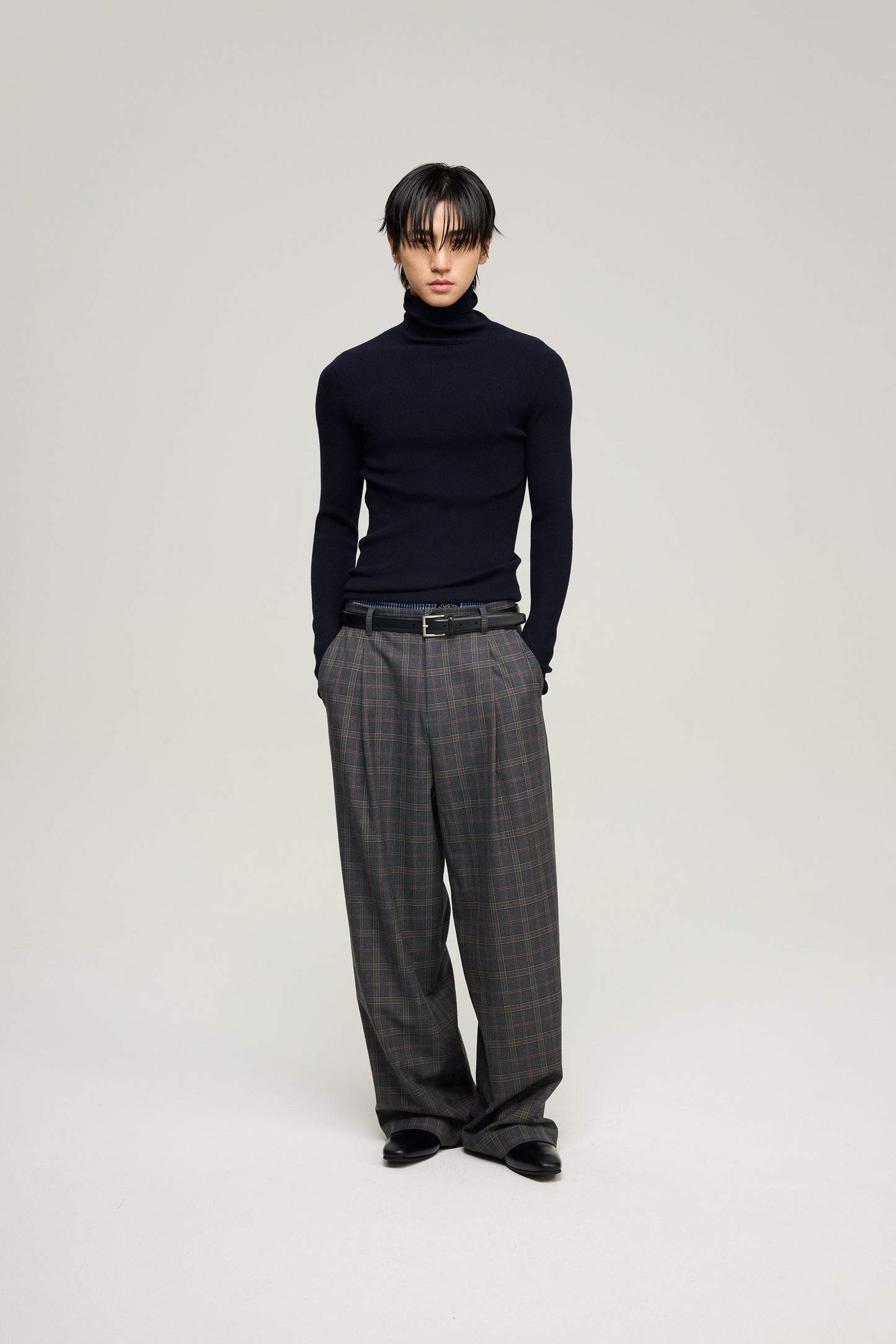체크무늬 릴랙스 핏 캐주얼 팬츠